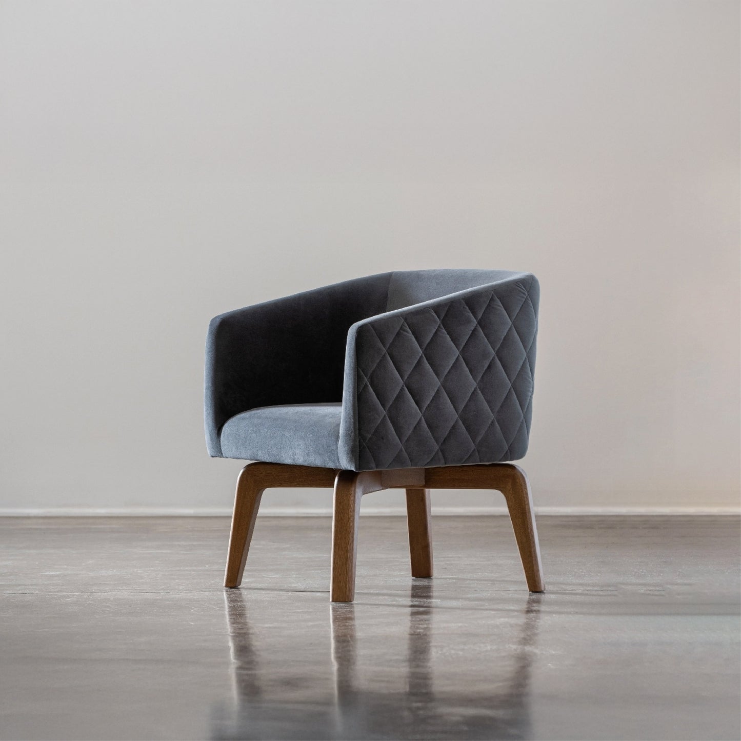 SARAH Armchair by Zientte