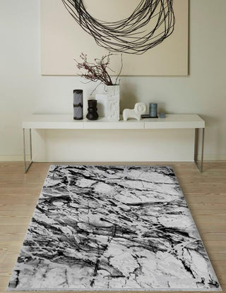 Magda Rug Whiteline