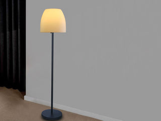 Leah Outdoor Floor Lamp Whiteline