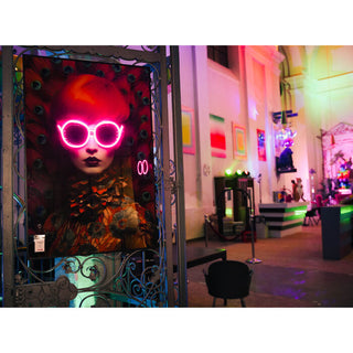 Framed Picture LED Fancy Red Lady 120x80cm - DEKOR