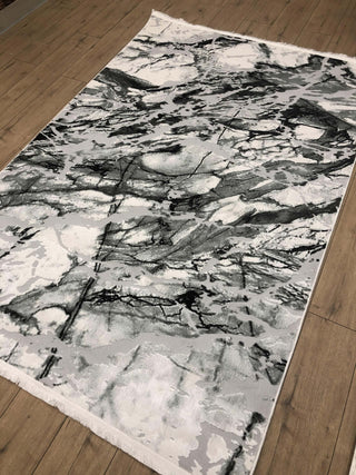 Magda Rug Whiteline