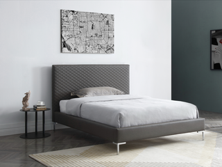 Liz Full Bed Whiteline