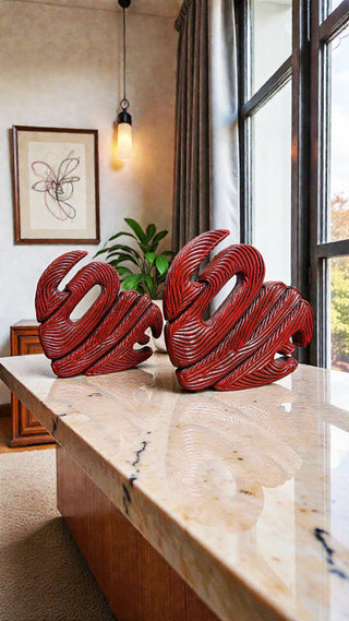 SCULPTURE PHRASE LOVE Anderson Rojas