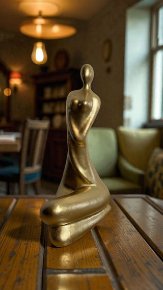 SEATED WOMAN SCULPTURE Anderson Rojas