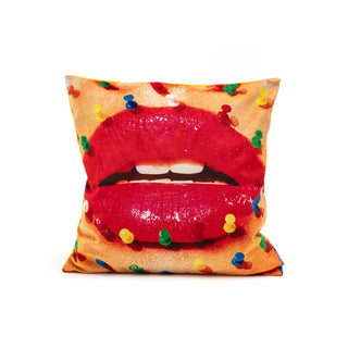 Cushion Mouth with pins SELETTI